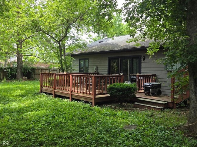 Photo - 945 Fox Hill Dr