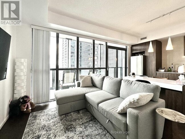 Photo - 101 Charles St E Unité 2708