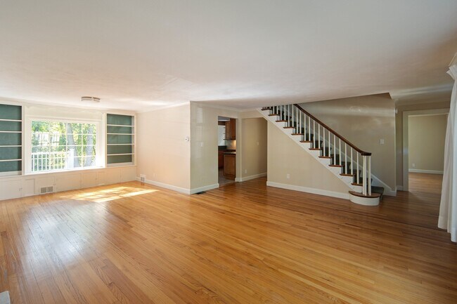 109 Brookside Ave