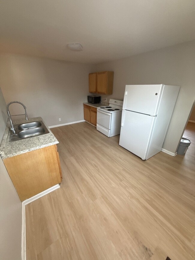 Photo - 6209 E 12th St