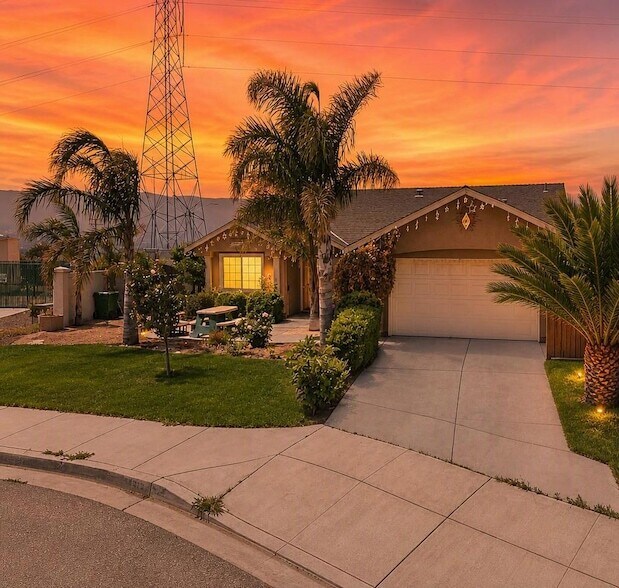 445 Ortiz St