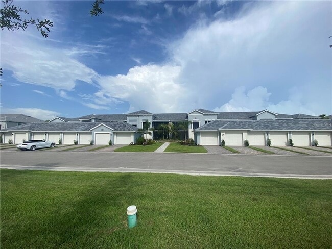 Building Photo - 14194 Heritage Landing Blvd Unit 627 Rental