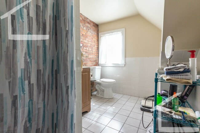 Photo - Charming 5 Bedroom House-No broker Fee