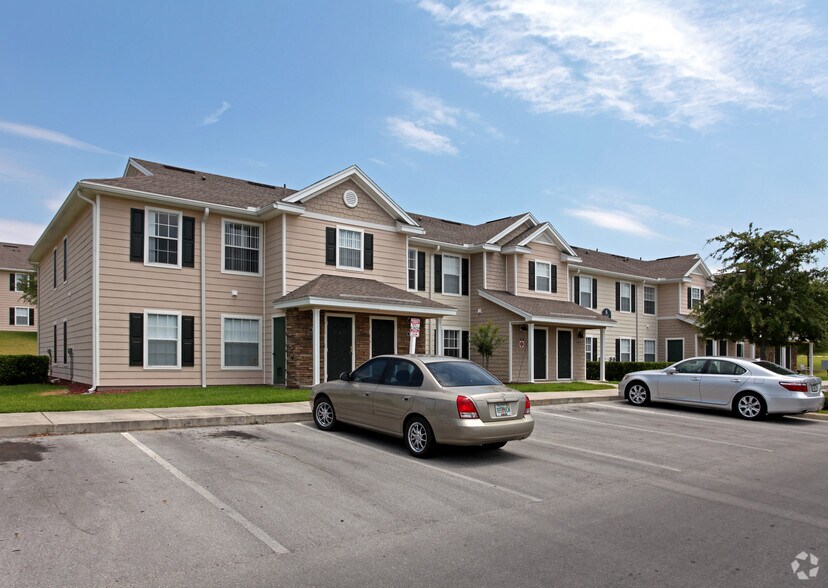 Cove at Lady Lake Apartments For Rent in Lady Lake, FL