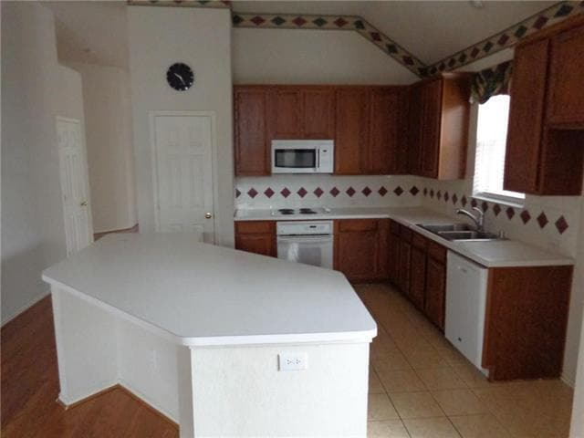 Photo - 2027 Wimbledon Dr