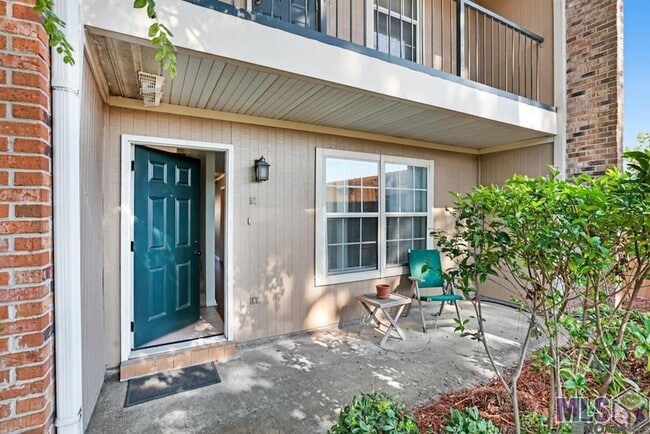 4625 Parkoaks Dr