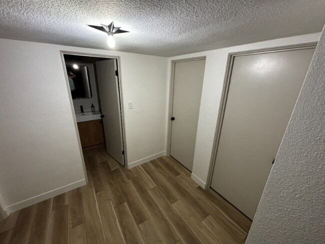 Photo - 1733 Ophir Dr