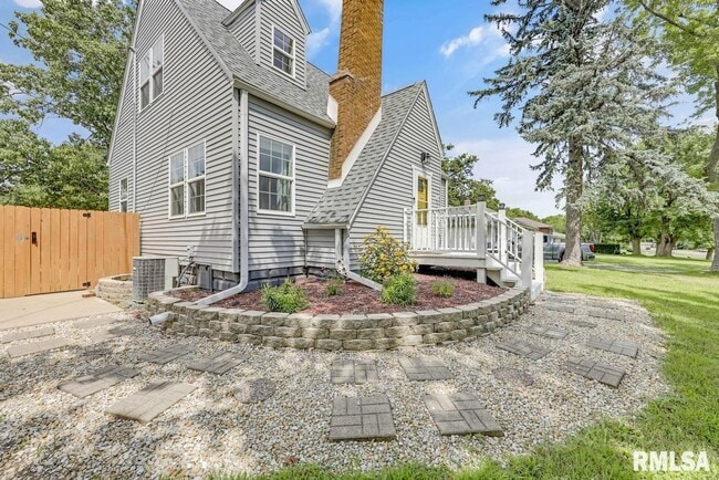Photo - 5127 N Sheridan Rd