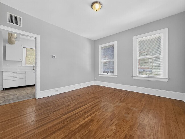 Photo - 2210 Myra St Unit 2210 Myra St #2