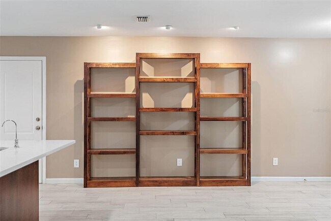 Photo - 5080 Oaklawn Ln