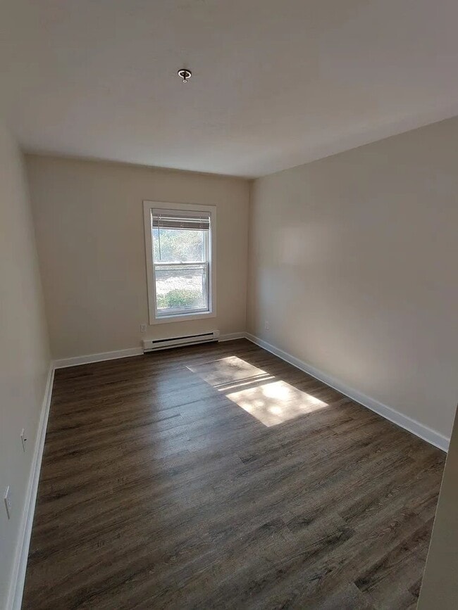 30 Gatehouse Rd Unit 201