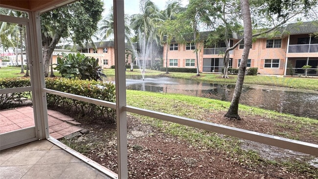 Photo - 760 SE 2nd Ave Unidad D111