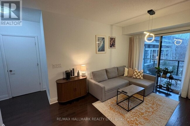 Photo - 21 Clairtrell Rd Unité 423