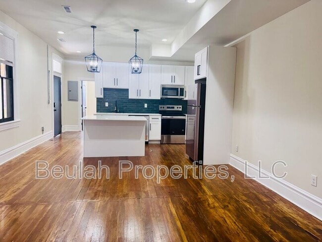 Photo - 1306 Sidney St