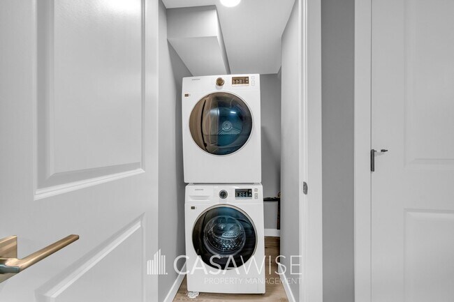 Photo - 10248-10157 157 St NW Unit Bsmt