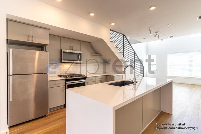 Photo - 2002 E 7th St