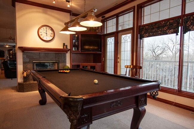 Building Photo - Findlay Place