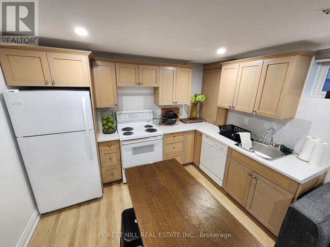 Photo - 118 Charlotte St