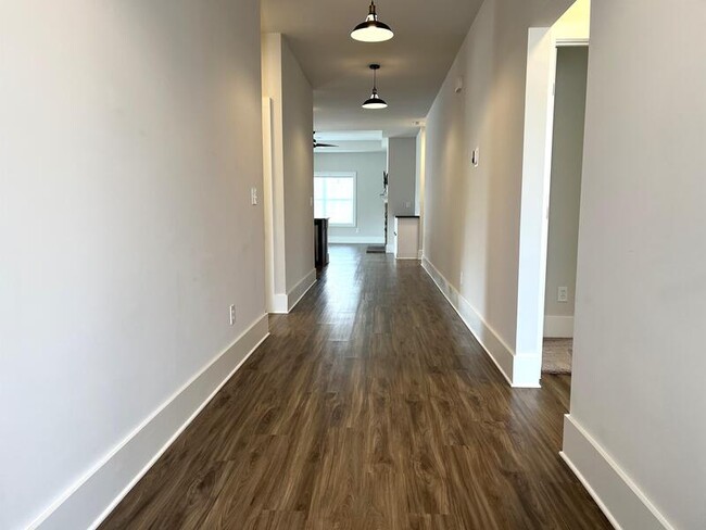 Photo - 154 Fernhill Dr NW