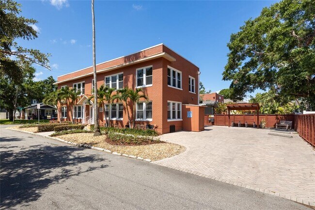 Photo - 3107 S Esperanza Ave Unit 1