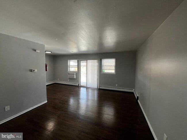 Building Photo - 91 Oak St Unit C77