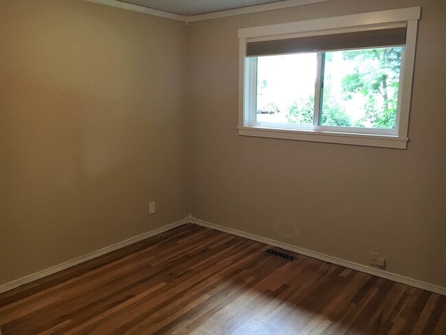 Photo - Beautiful 4 Bedroom Juanita Gem Walking Di...