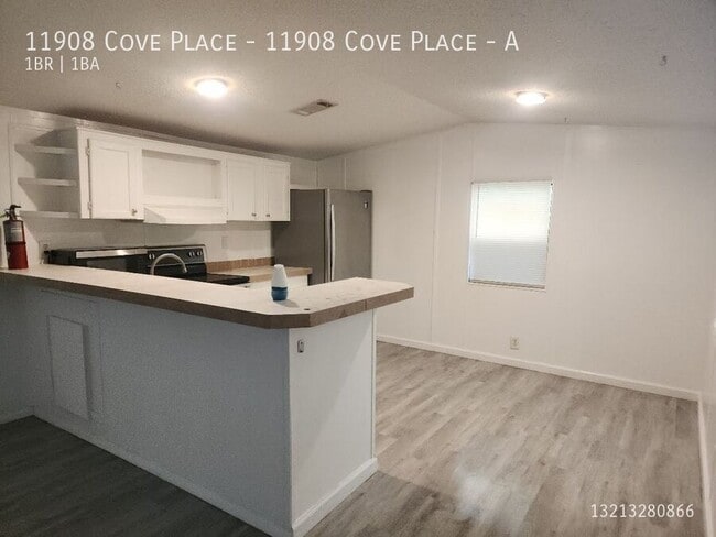 Photo - 11908 Cove Pl Unit A