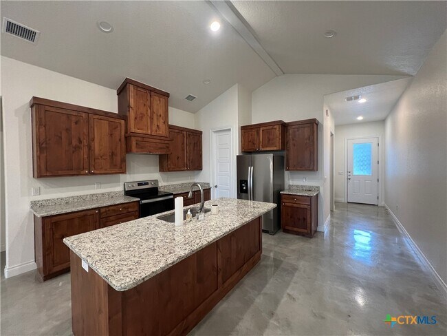 Photo - 274 Kerlick Ln