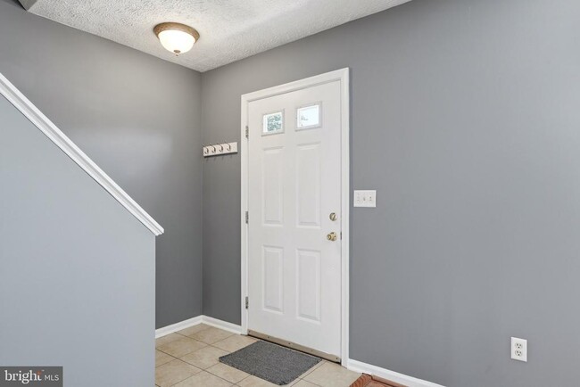 Photo - 112 Chatham Square