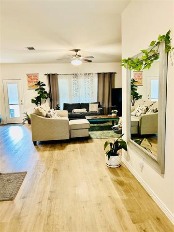 Photo - 8404 Radiant St