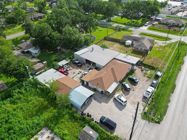 Building Photo - 13010 Cypress North Houston Rd Rental