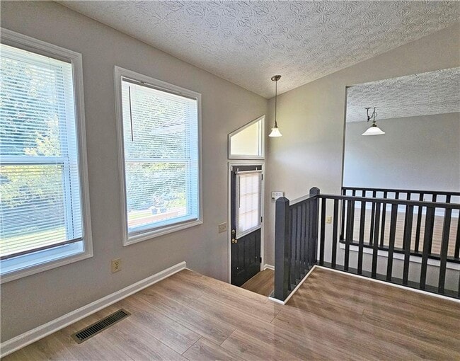 Photo - 5530 Deerfield Pl