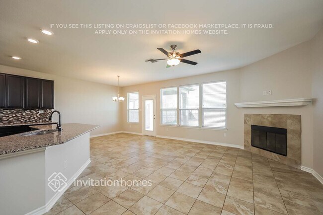 Photo - 220 Colonial Blf