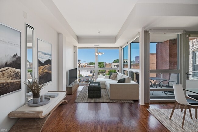 Photo - 744 W Fullerton Ave Unidad 403