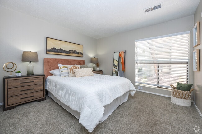 2BR, 2BA - 1,143SF - Second Bedroom