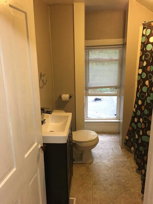 Photo - 515 N. State St