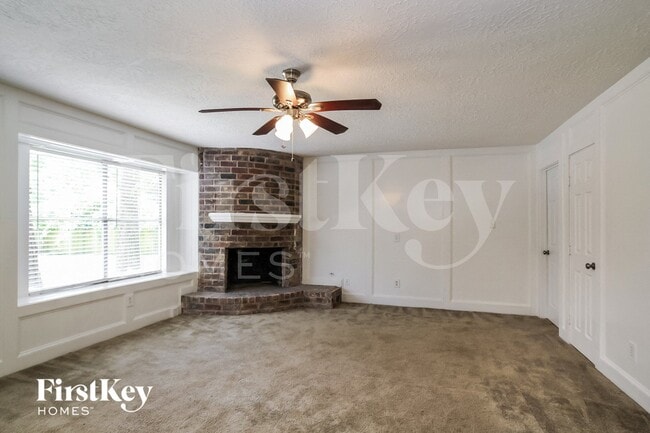 Photo - 24106 Creekview Dr