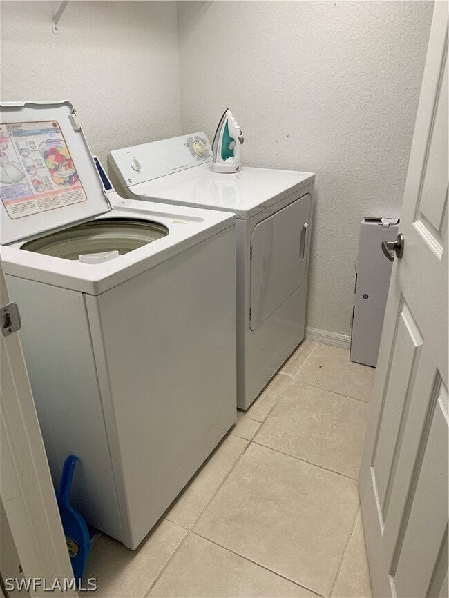 Building Photo - 4710 St Croix Ln Unit 238