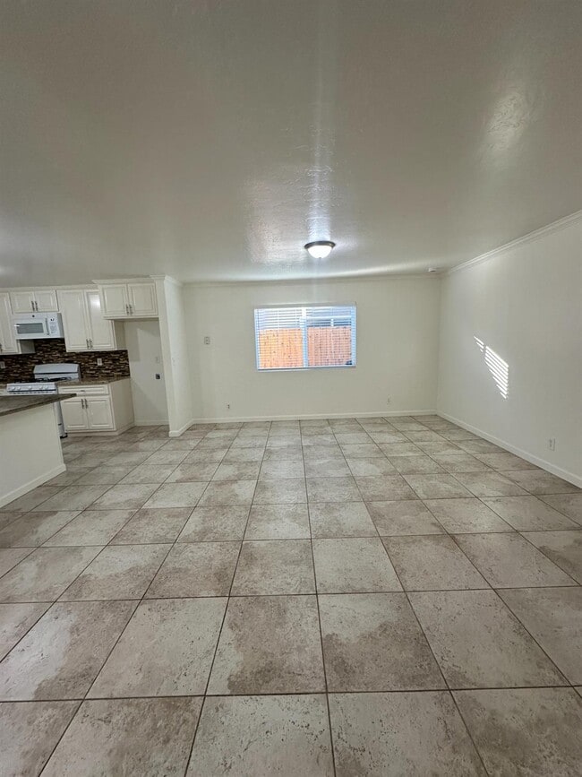 Photo - 440 N Homsy Ave