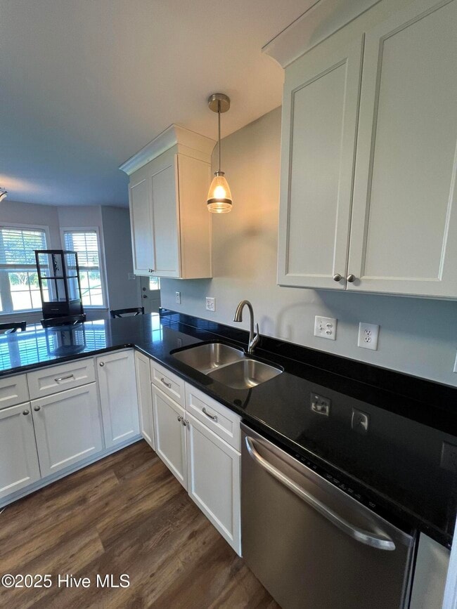 Photo - 104 Newhan Ln