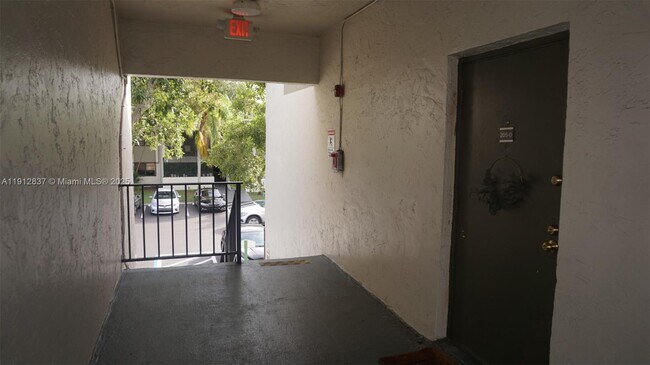 Photo - 7953 SW 104th St Apartamento Unidad 205D