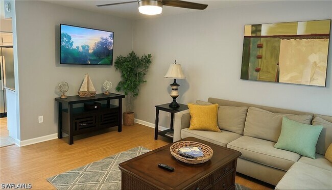 633 Palm View Dr Unit 4