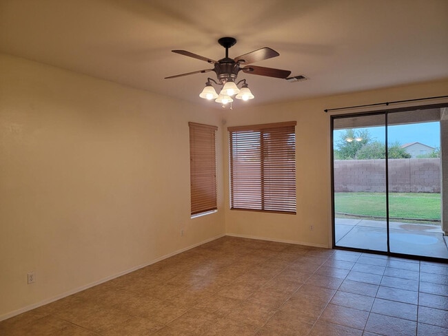 Photo - 3562 E Meadowview Dr
