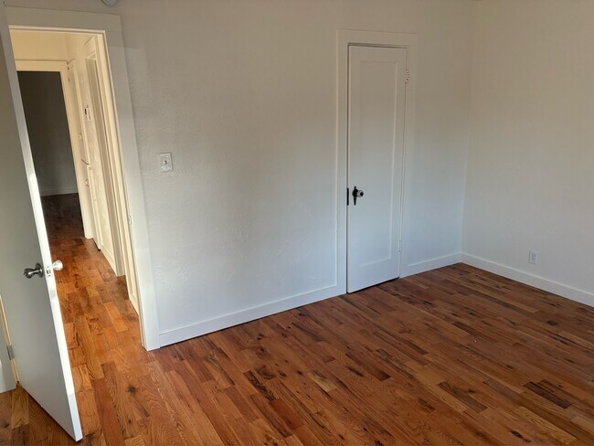 Photo - 115 S 8th St