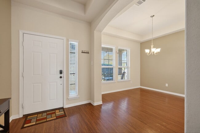 Photo - 147 Brook View