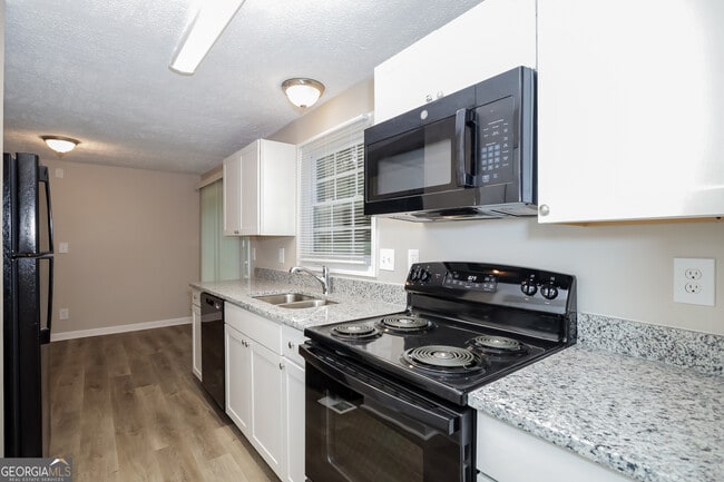 Photo - 5356 Olde St