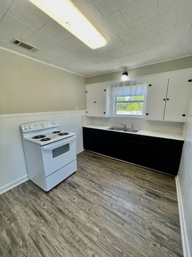 Photo - 13253 China Spring Rd