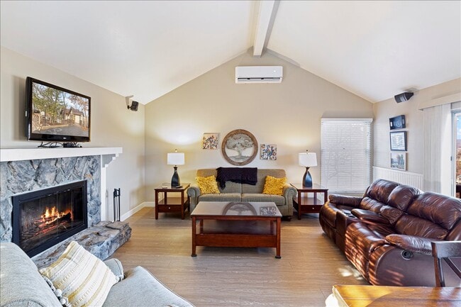 Photo - 415 Staniel Cay Dr