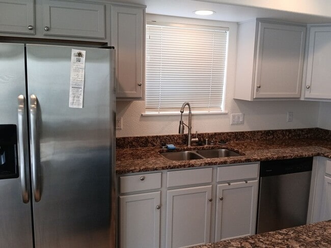 Photo - 3 Bedroom, 3 Bathroom Home! Schedule a Showing Today!