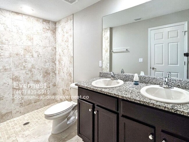 Photo - 795 Carousel St SE